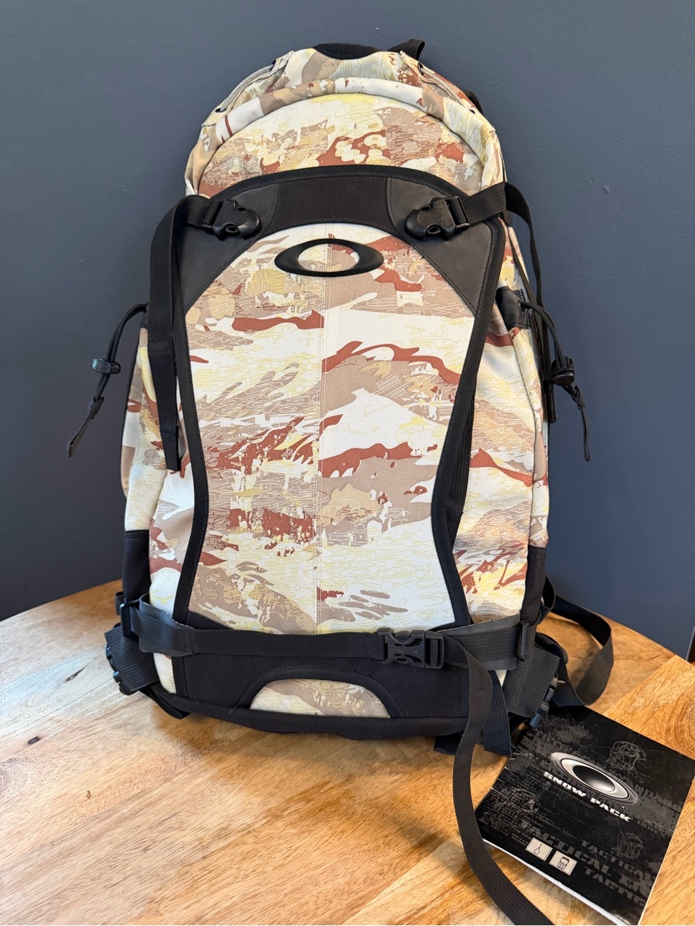 Oakley Desert Camo Daypack Backpack - Tan/Beige